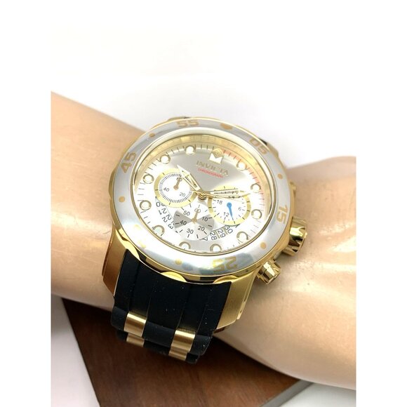 Invicta Men's Watch 6985 Pro Diver Silver Dial Quartz Chronograph Black Rubber - Picture 6 of 15